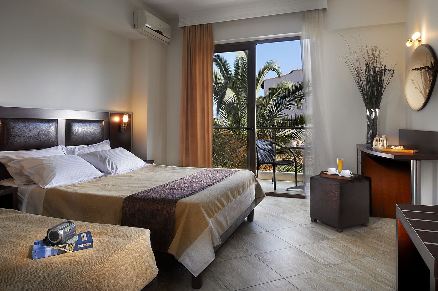 Simeon-Hotel-Room-26