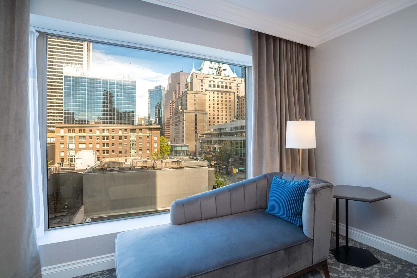 The-Sutton-Place-Room-22