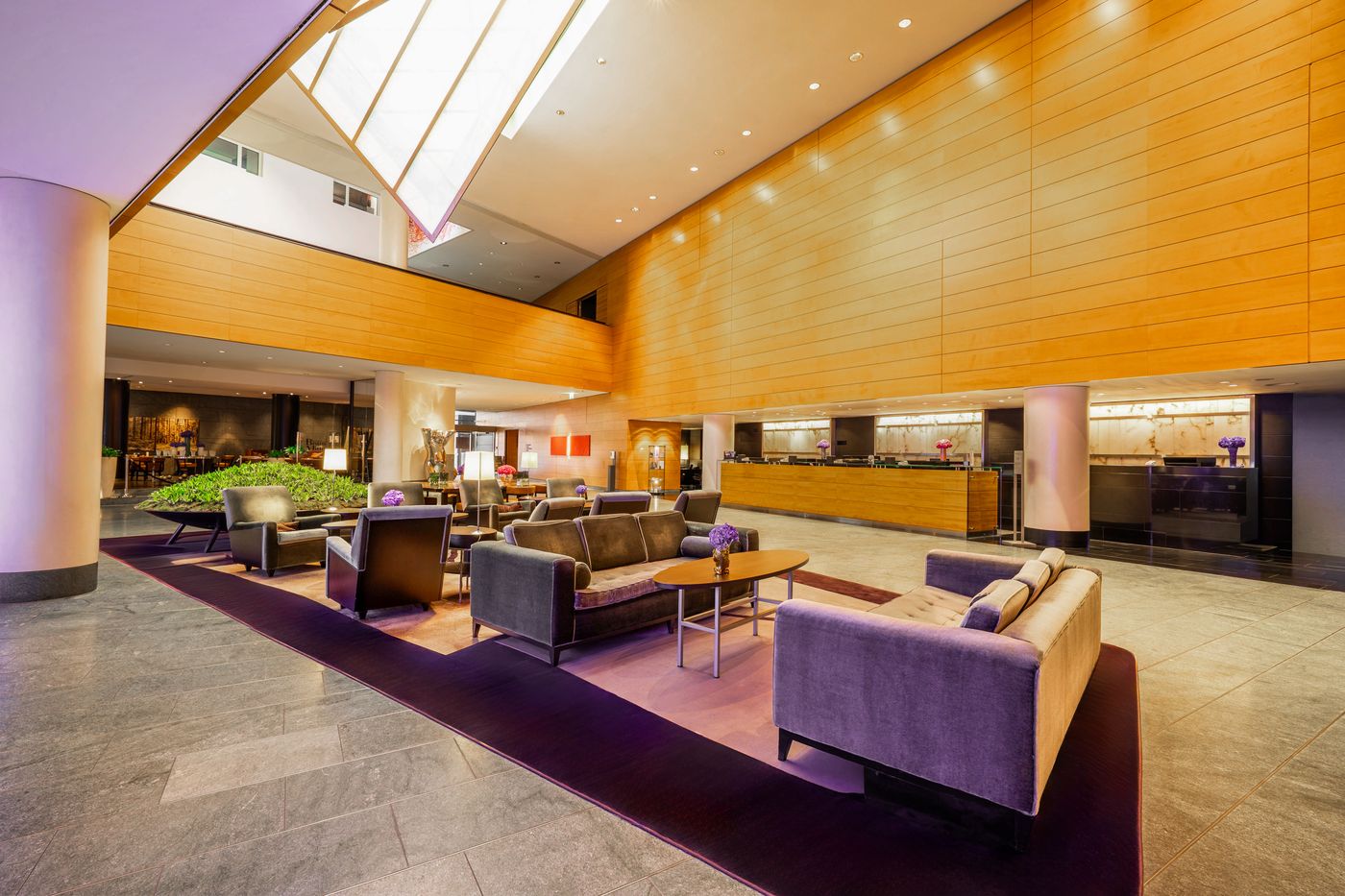 Grand-Hyatt-Berlin-Lobby-5