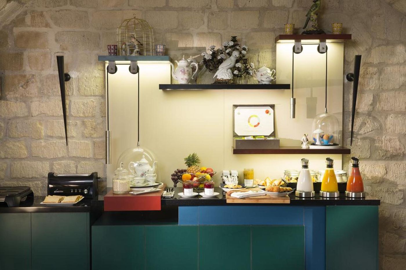 Les-Dames-Du-Pantheon-Restaurant-8