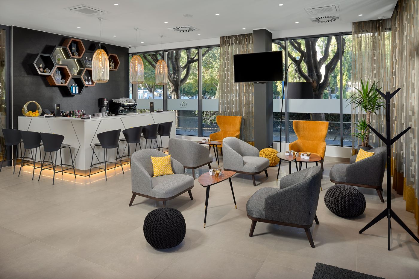 Sia-Split-Hotel-Bar-28