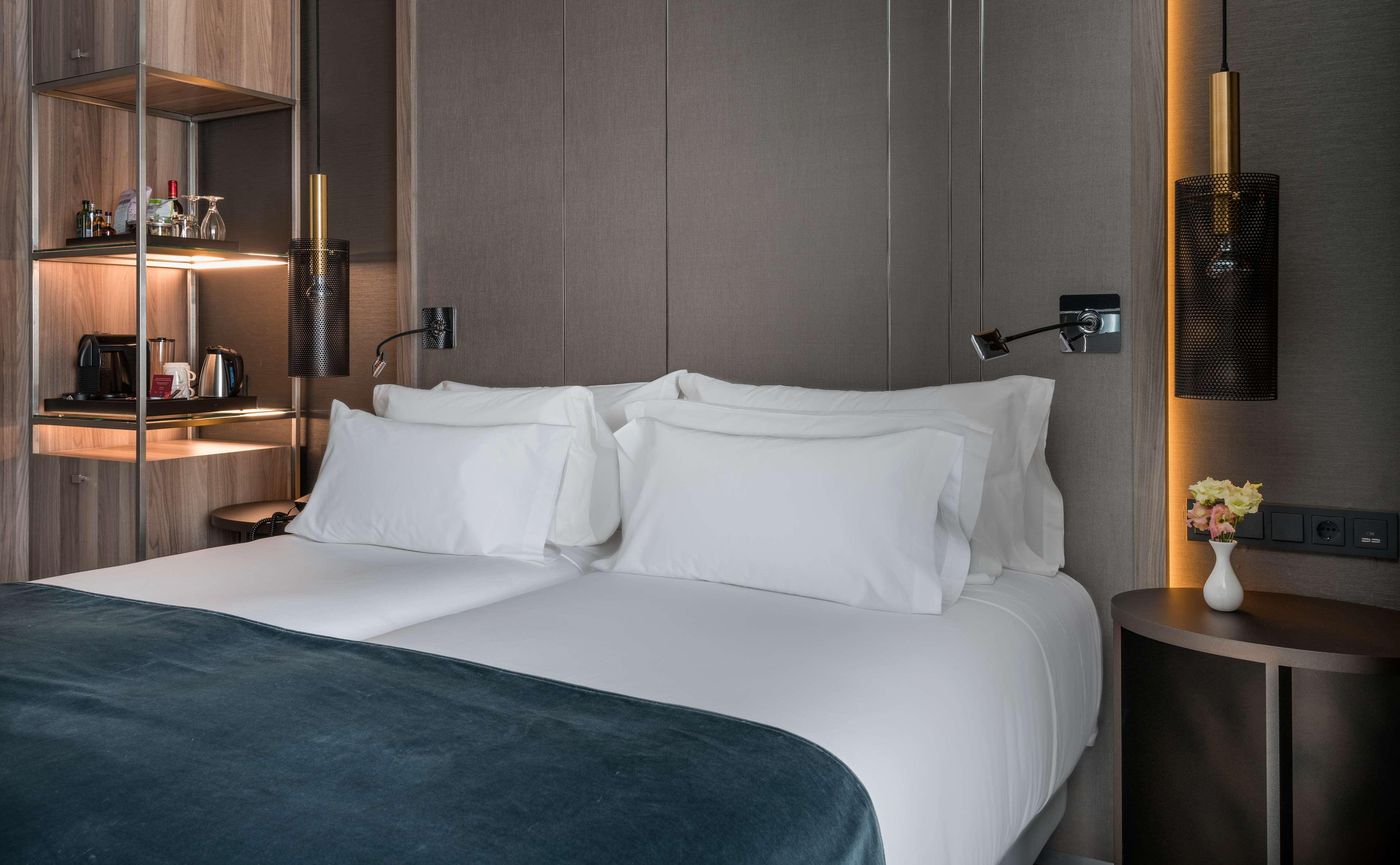 NH-Collection-Madrid-Gran-Via-Room-28