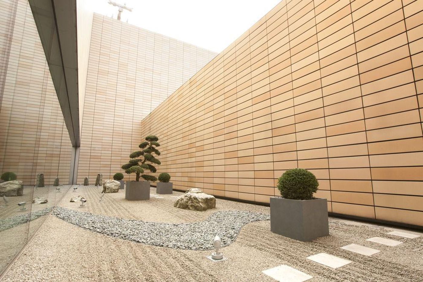 Royal Park Shiodome Tower-Japan-Minato Ku-General view-8