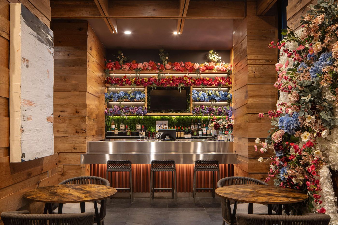 Embassy-Suites-by-Hilton-New-York-Manhattan-Times-Sq-General-view-23