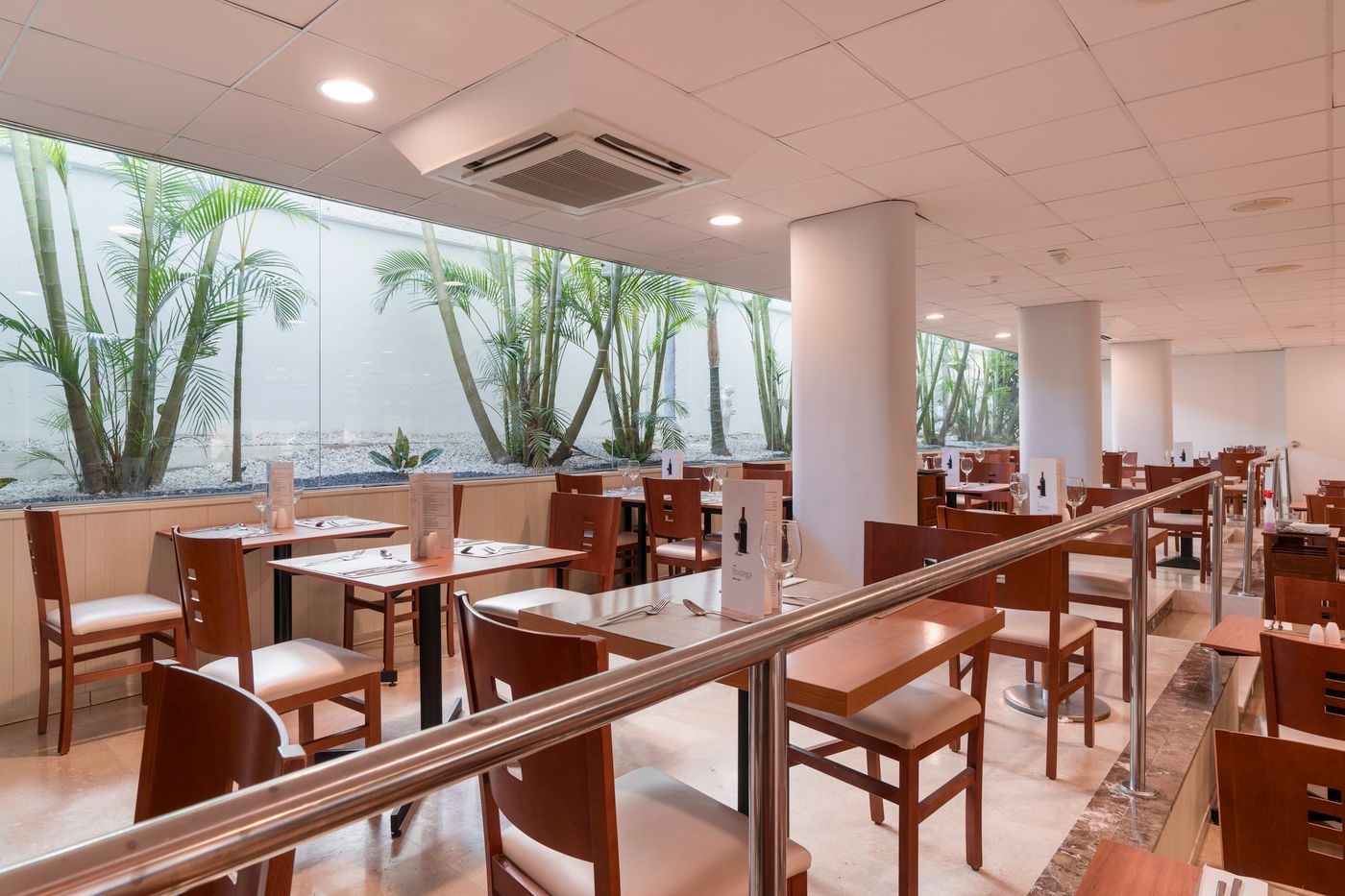 AluaSun-Lago-Rojo-Restaurant-43