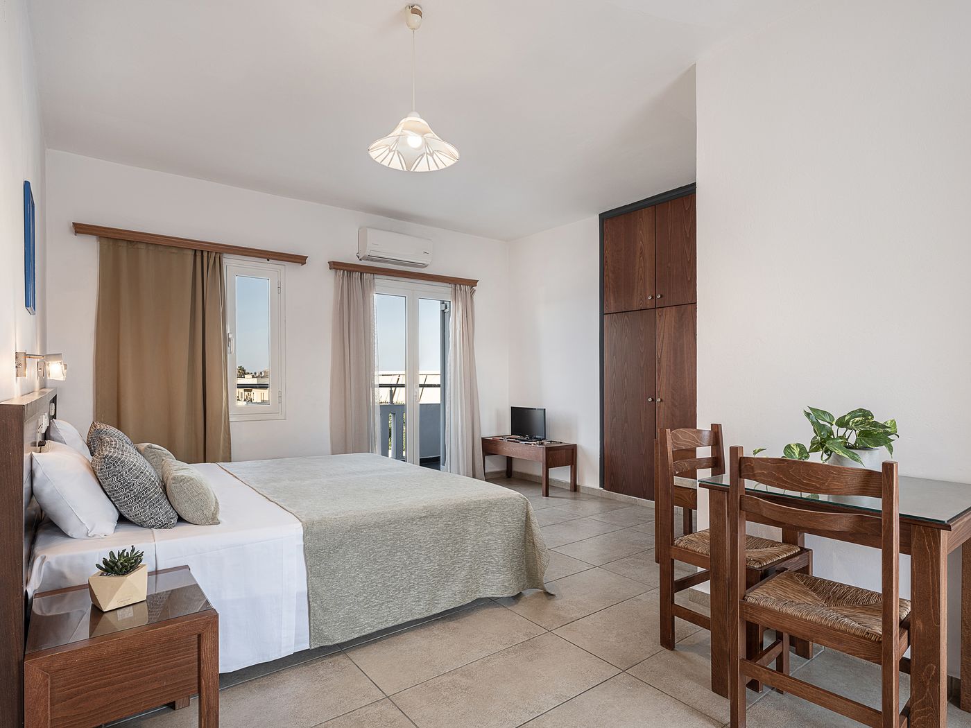 Nontas Suites