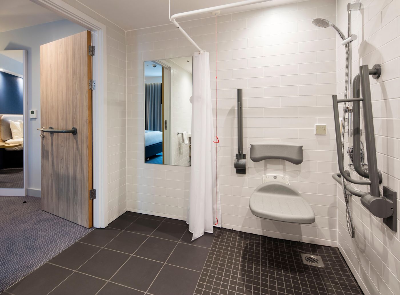 Holiday-Inn-Express-Dublin-City-Centre-Room-33