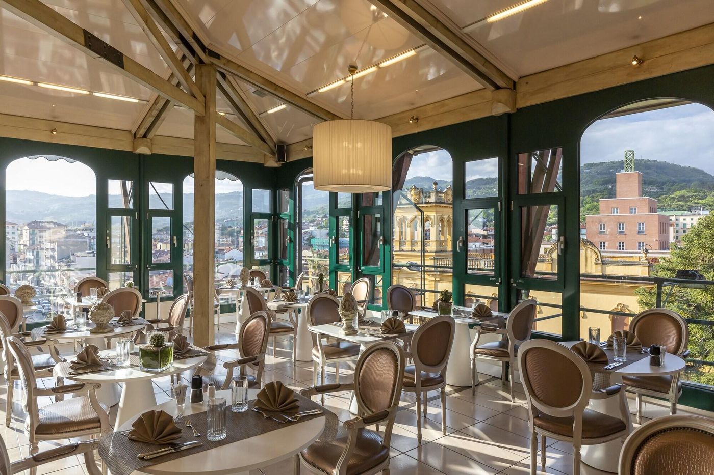 Columbia-Charming-Spa-Restaurant-4