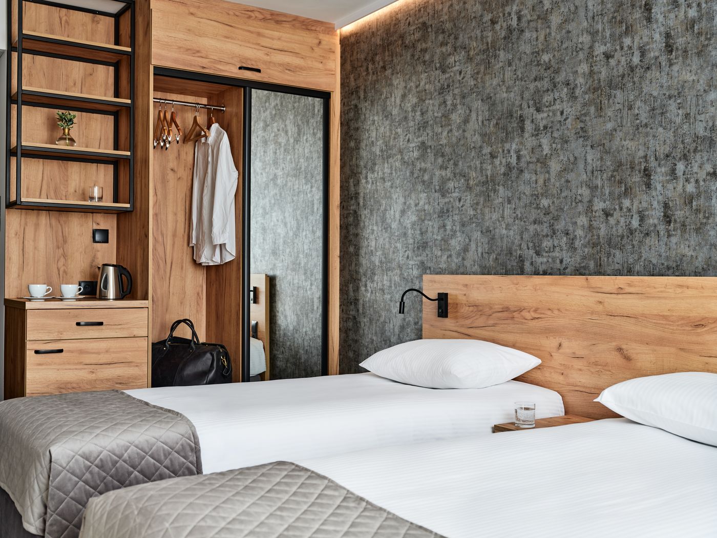 1891-Garni-Hotel-Room-17