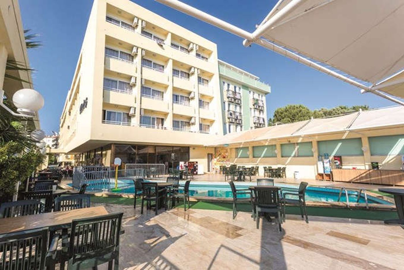 Tuntas Beach Hotel Altinkum