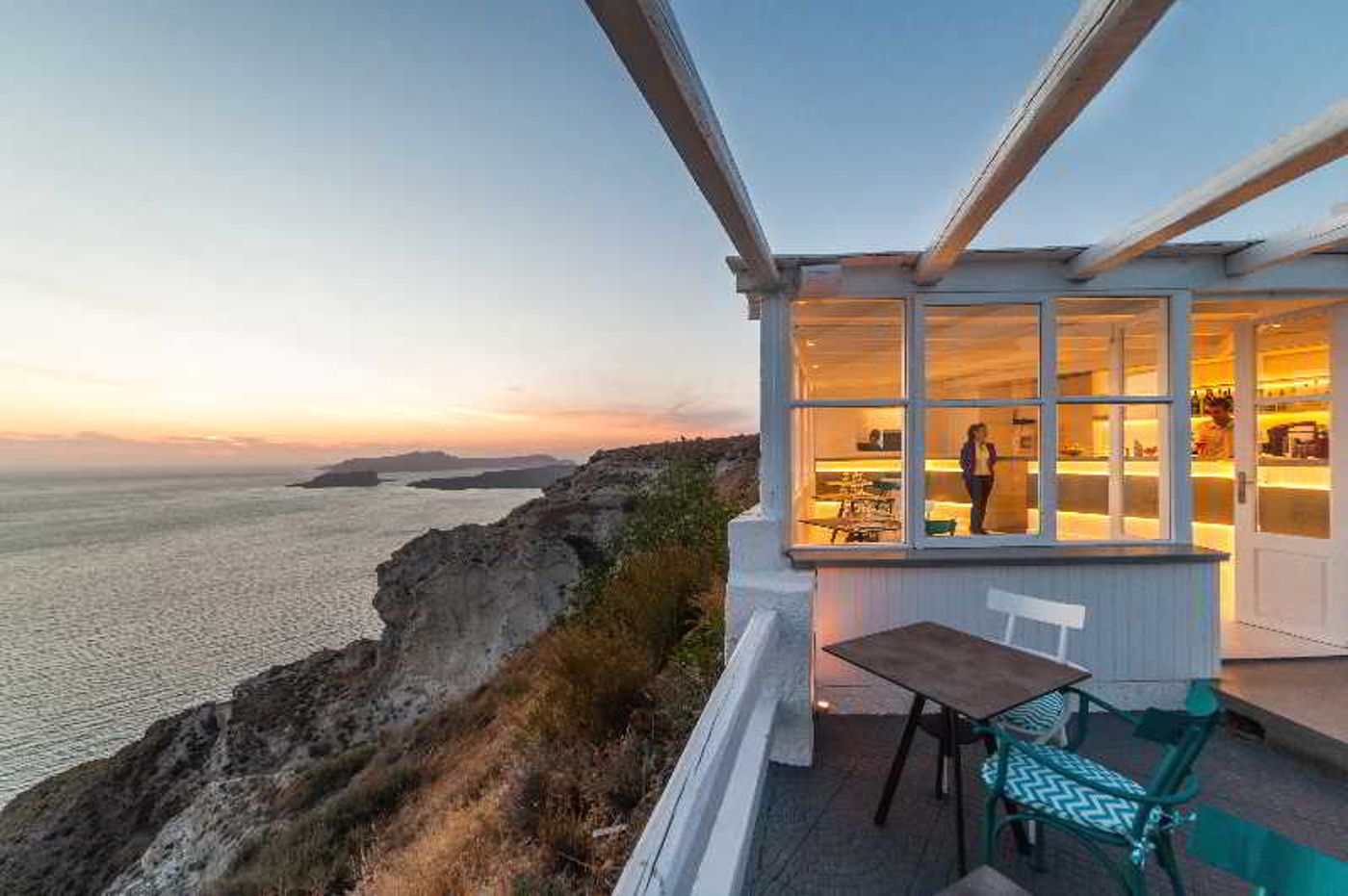 Artemis-Suites-Restaurant-27