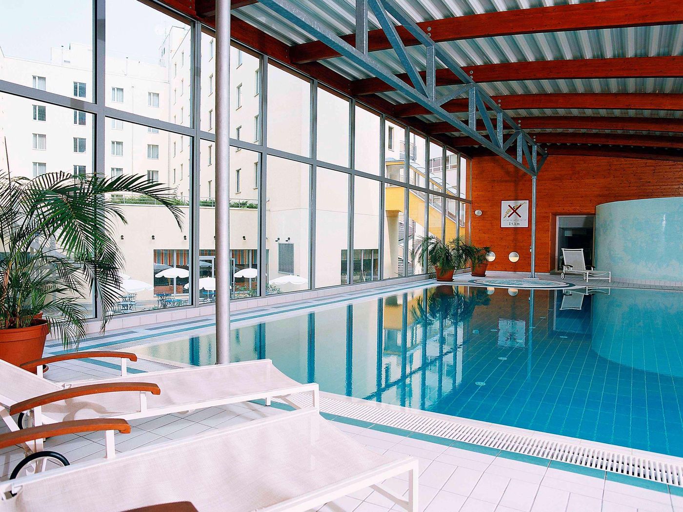 Novotel-Wenceslas-Square-Pool-64