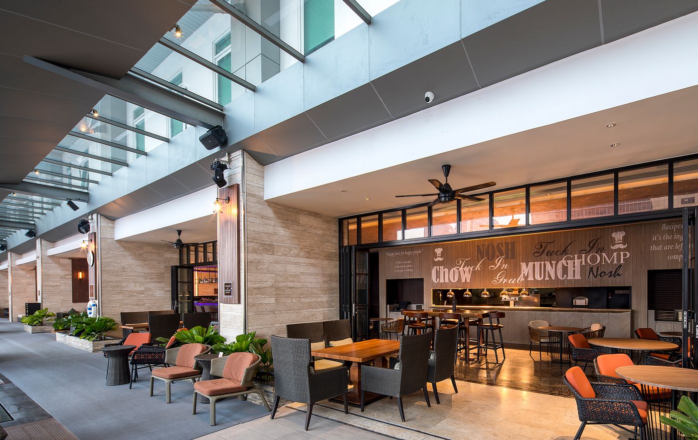 Eastin-Grand-Hotel-Sathorn-Bangkok-Restaurant-5