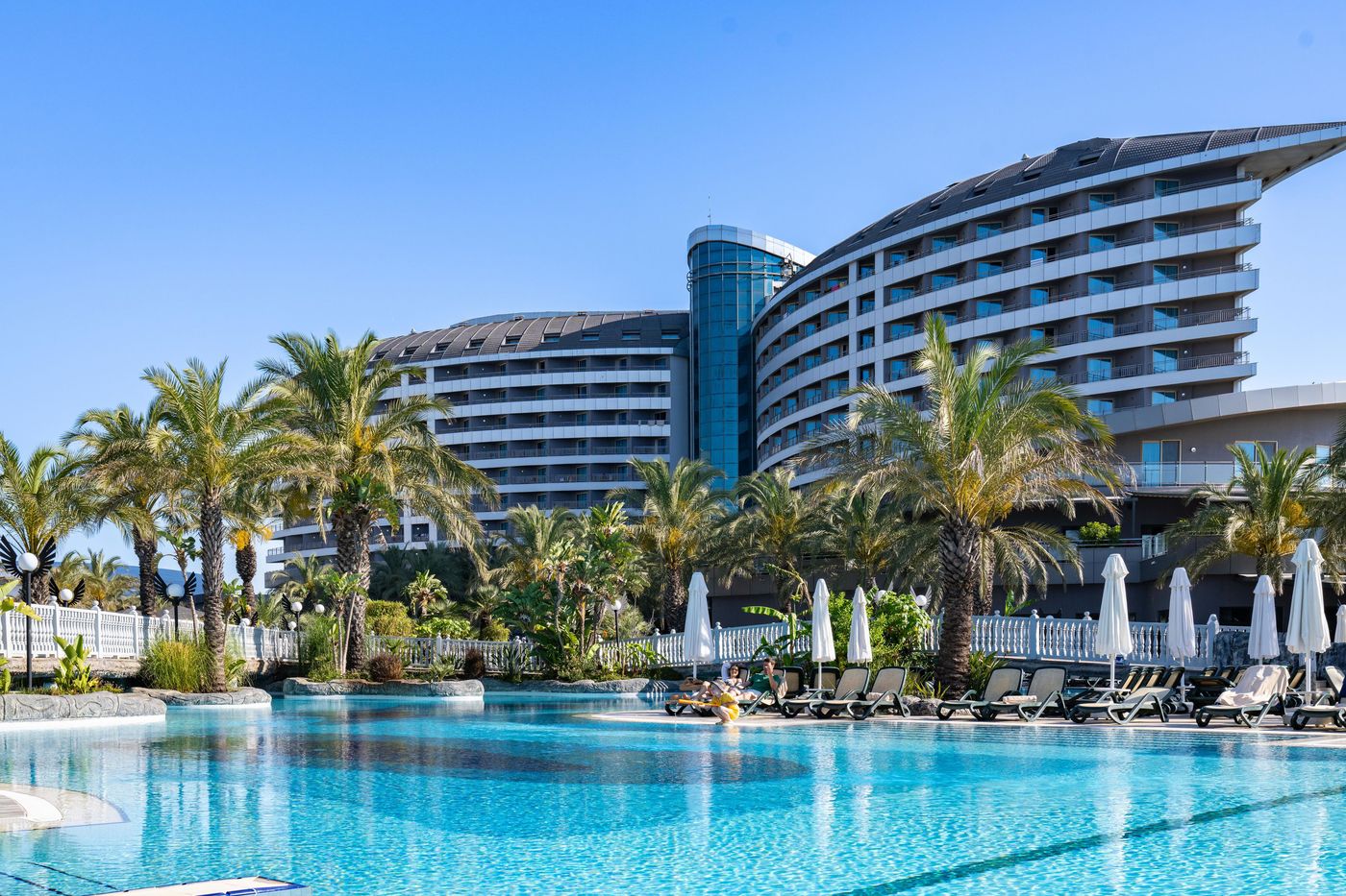 02/09/24 - Royal Wings Hotel