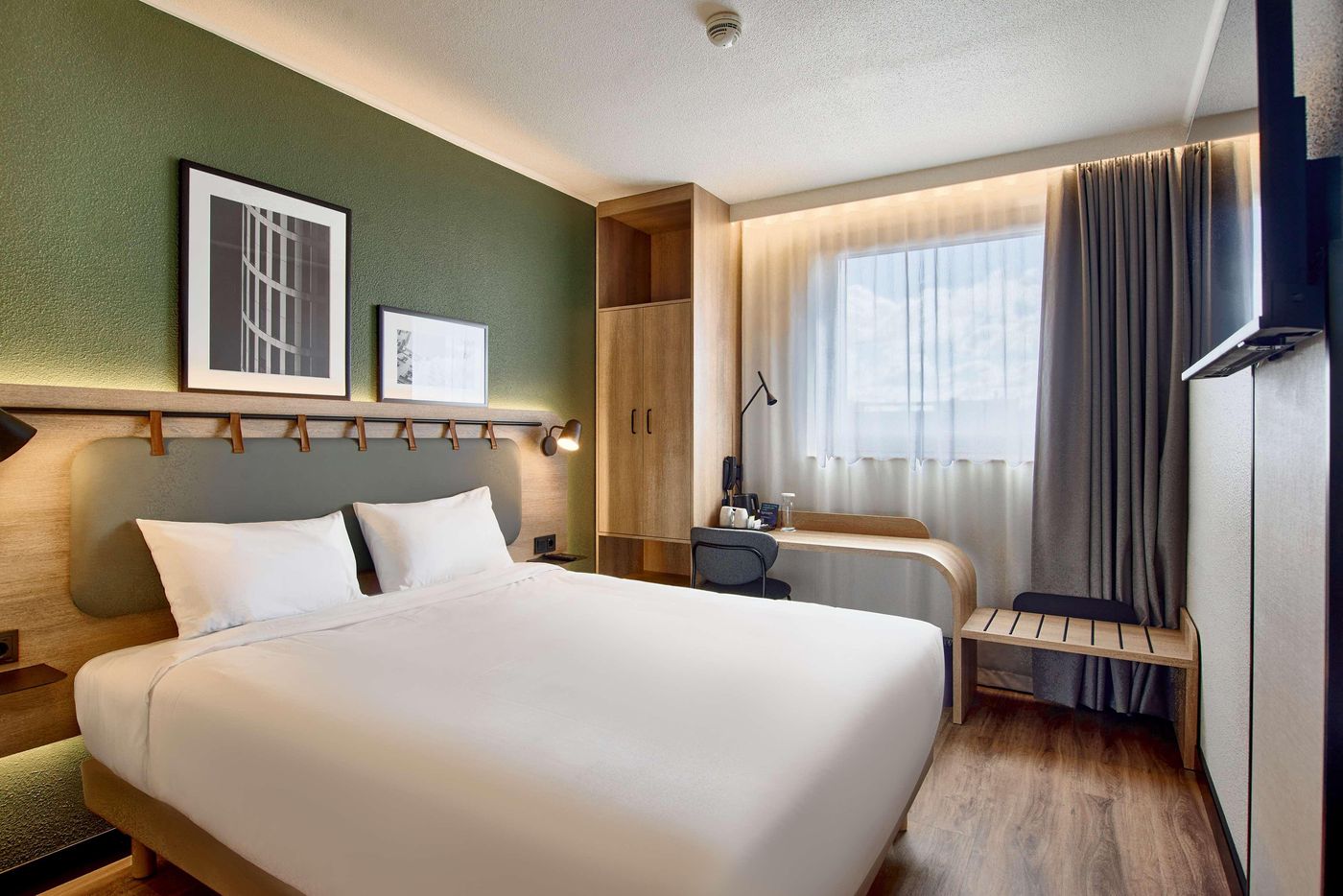 Campanile-Krakow-Old-Town-Room-21