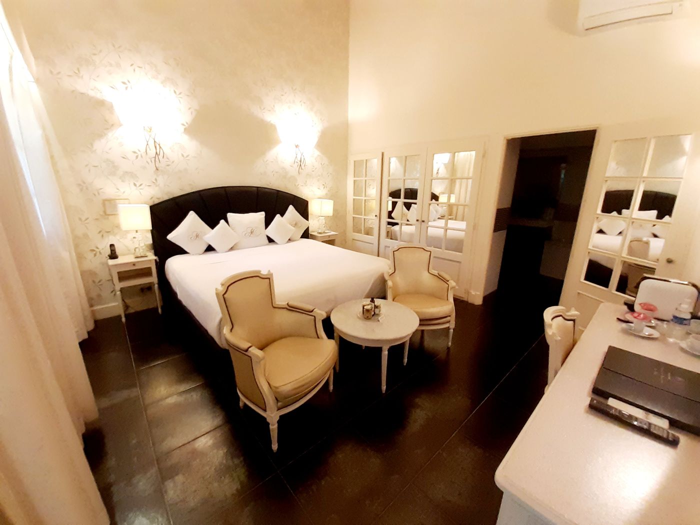 Auberge de Cassagne & Spa-France-LE PONTET AVIGNON-Room-6