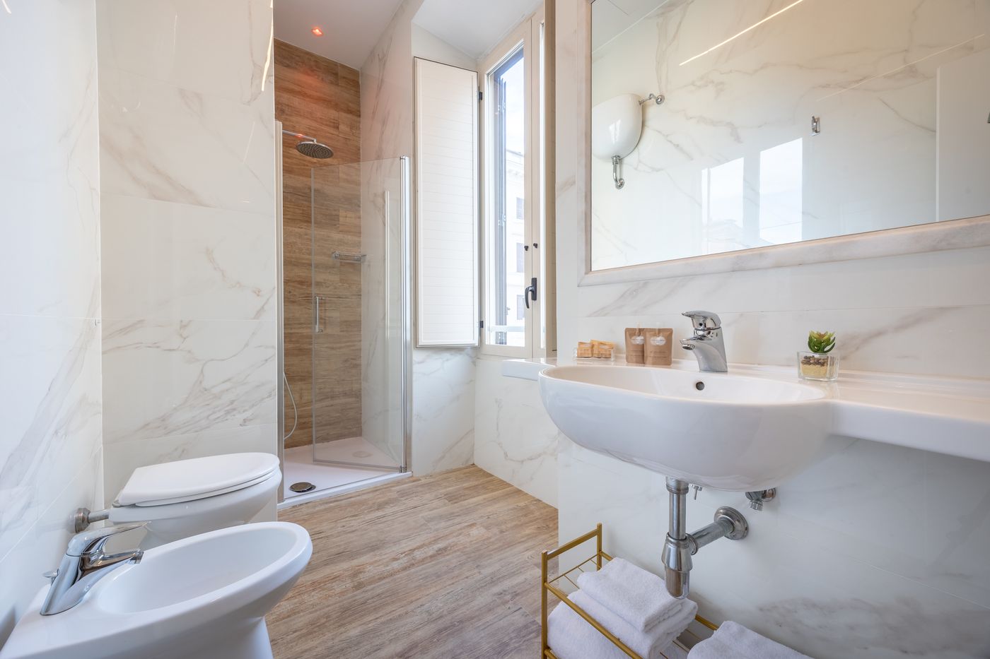 Palladium-Palace-Room-52