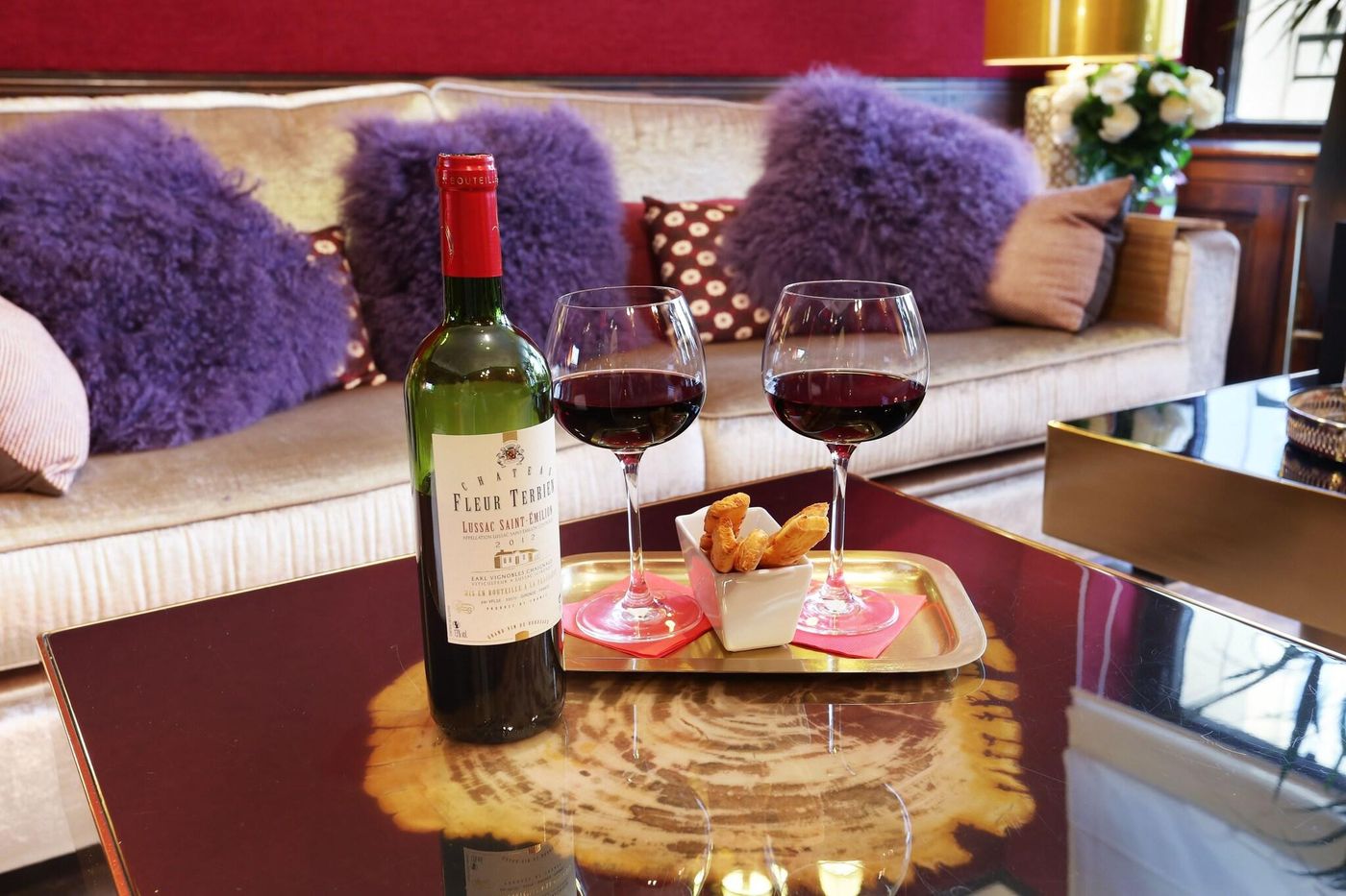 Hotel-De-Seine-Lobby-18