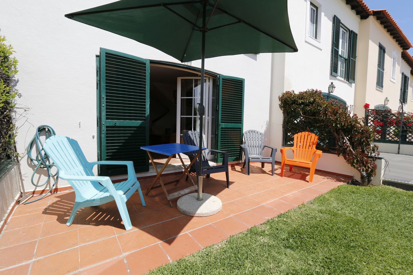 Apartments-Old-Village-Room-80