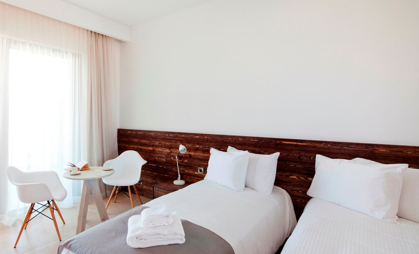 Amphora Hotel & Suites