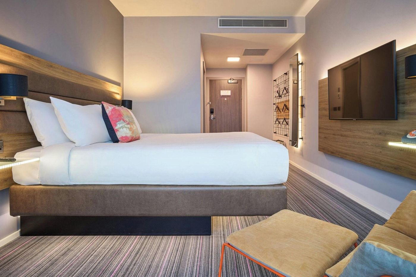 Moxy-Dublin-City-Room-4