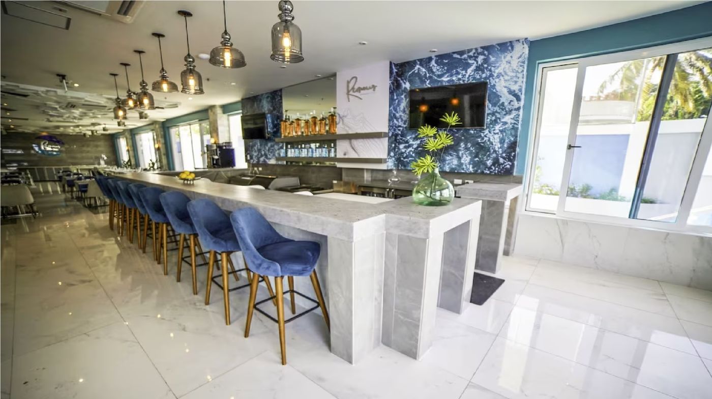 The-Abidah-by-Accra---Adults-Only--18---Bar-19