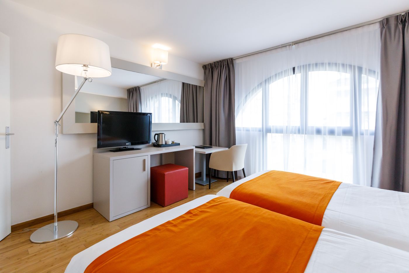 Nice-Riviera-Room-12