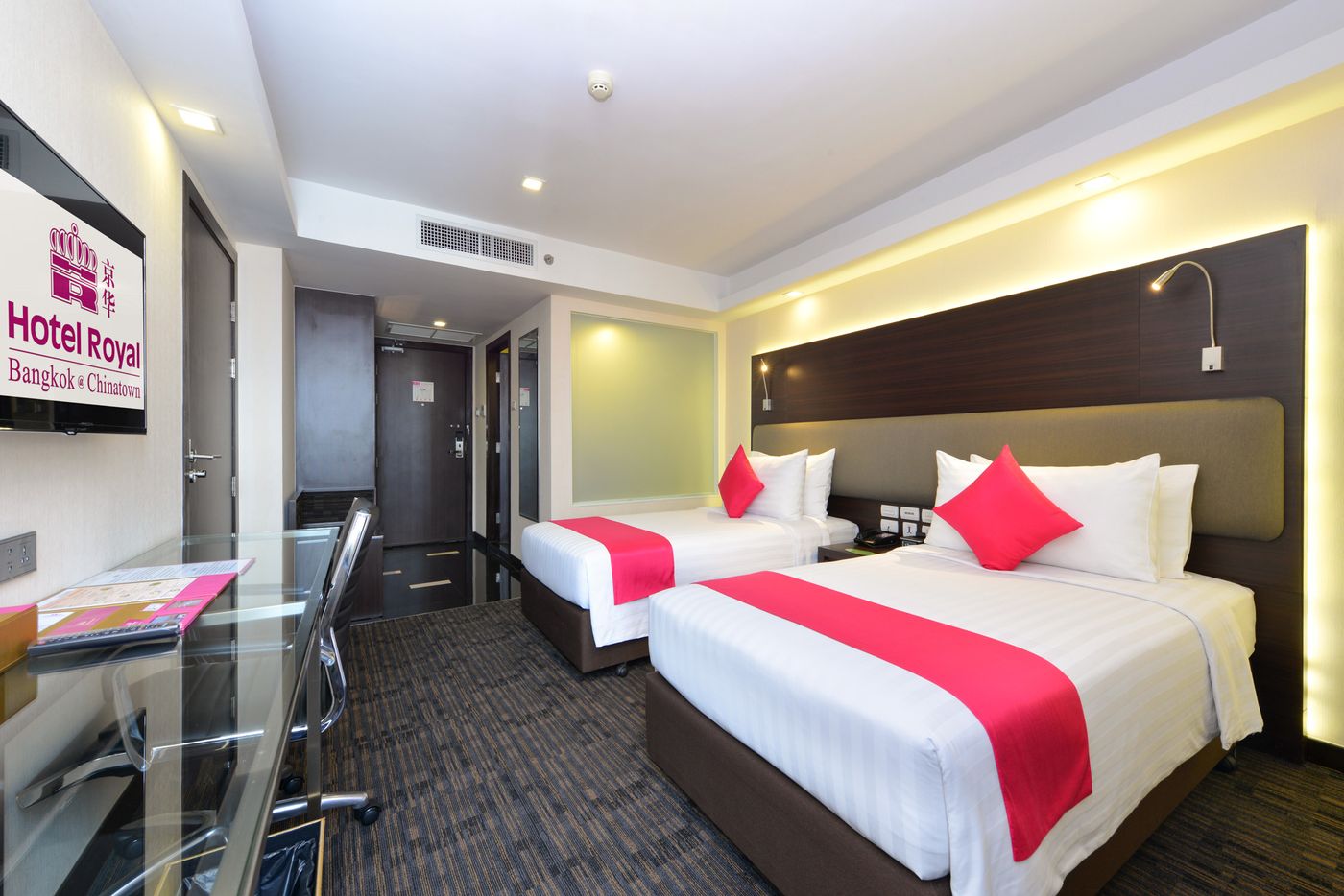 Hotel-Royal-Bangkok---Chinatown-Room-26