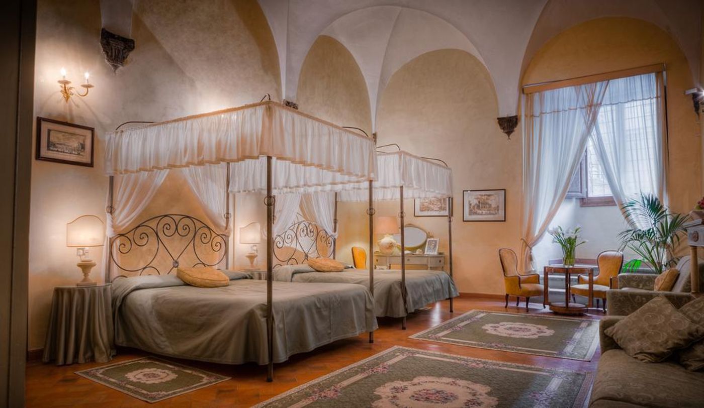 Palazzo-Dal-Borgo-Room-21
