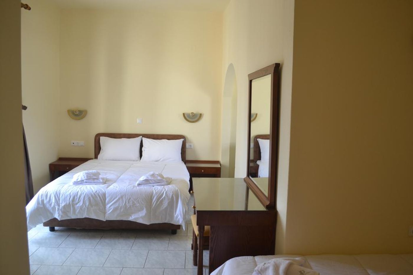 Diogenis-Blue-Palace-Room-29