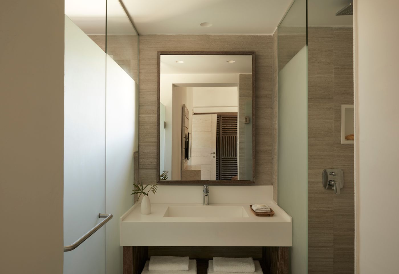 Kermia-Beach-Bungalow-Hotel-Room-41