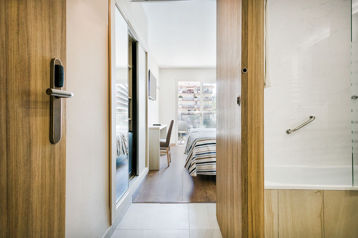 Best-San-Diego-Room-10