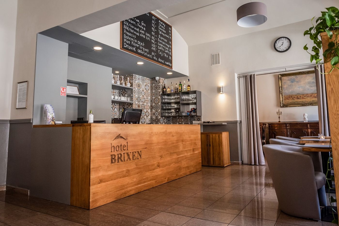 Brixen-Czech Republic-PRAGUE-Bar-3