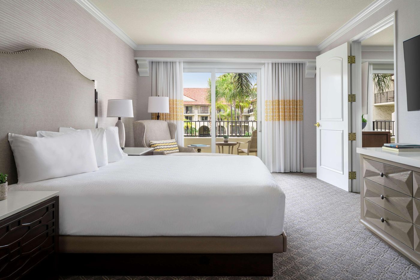 Hyatt-Regency-Huntington-Beach-Room-24