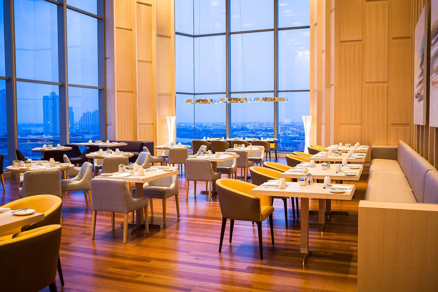 AVANI--Riverside-Bangkok-Hotel-Restaurant-36