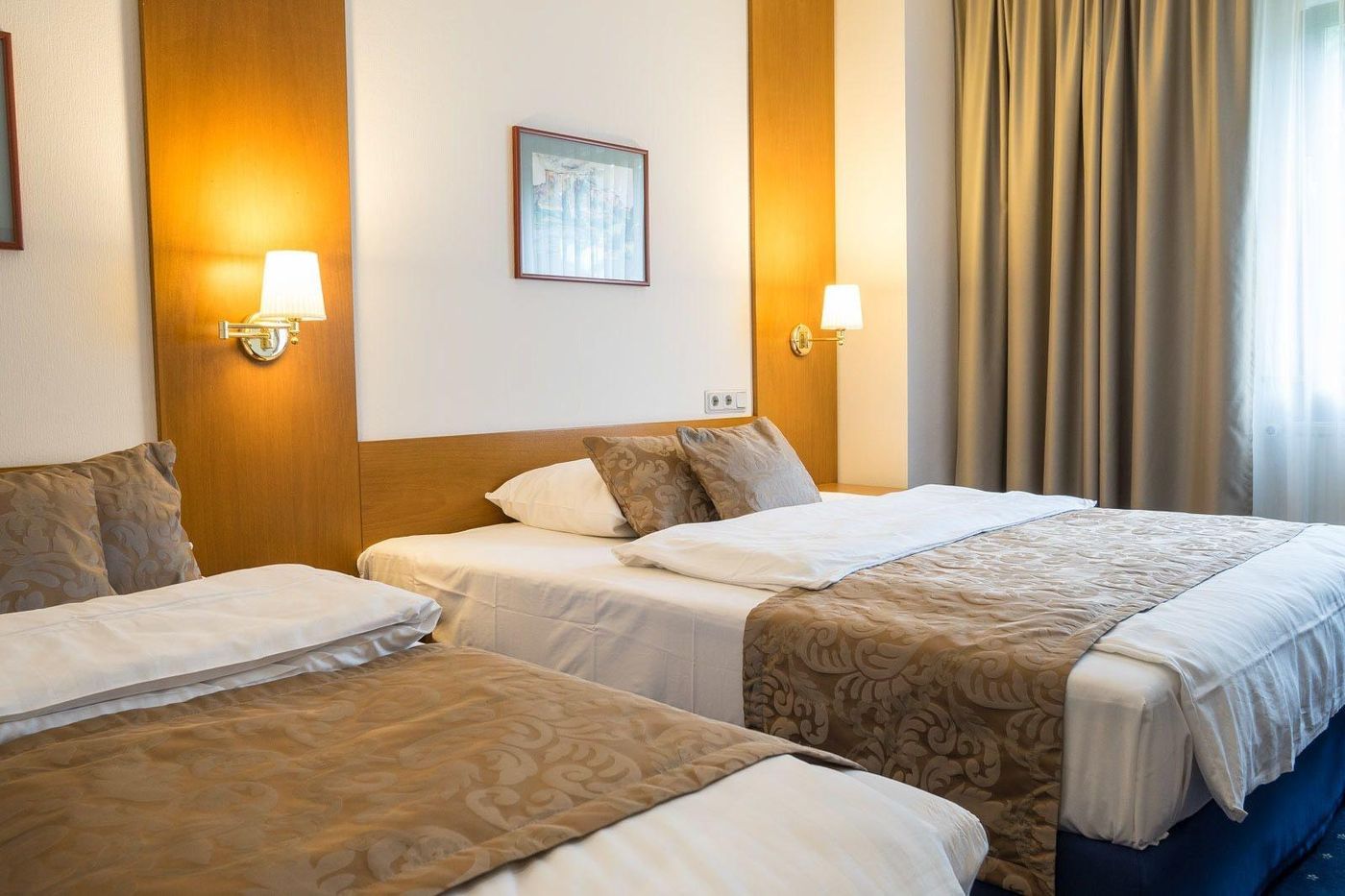 Hotel Brunnenhof - Germany - HANAU - Room - 7