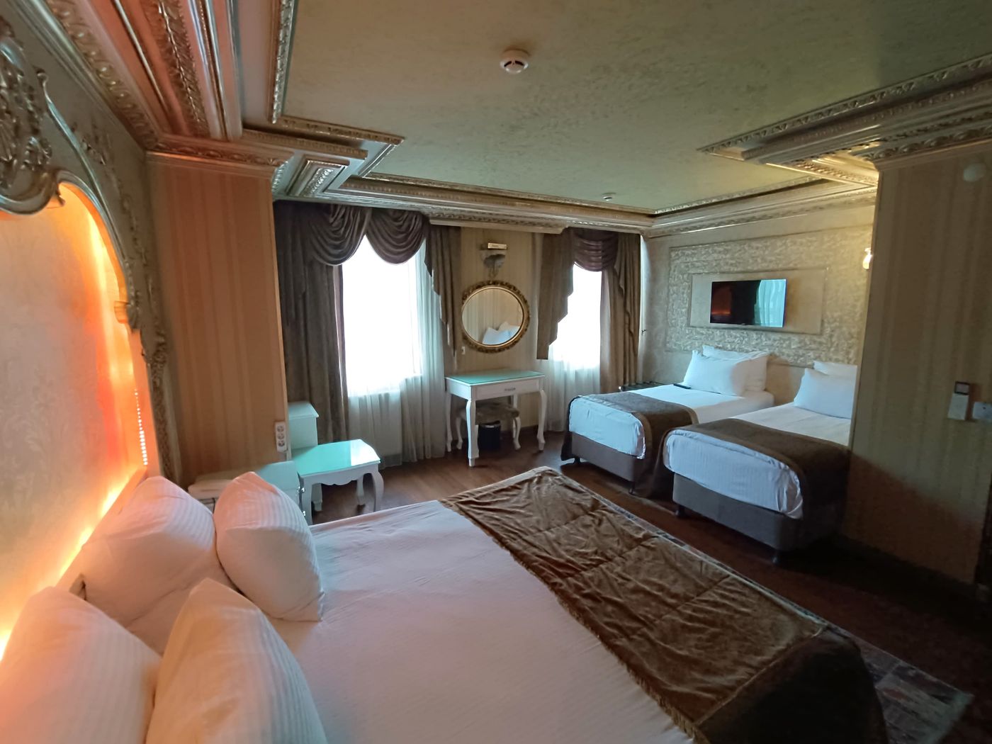 Golden-Horn-Sirkeci-Room-54