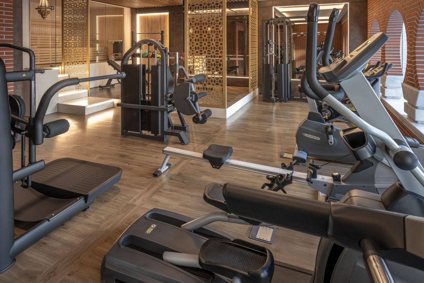 Alhambra-Sports-and-Entertainment-67