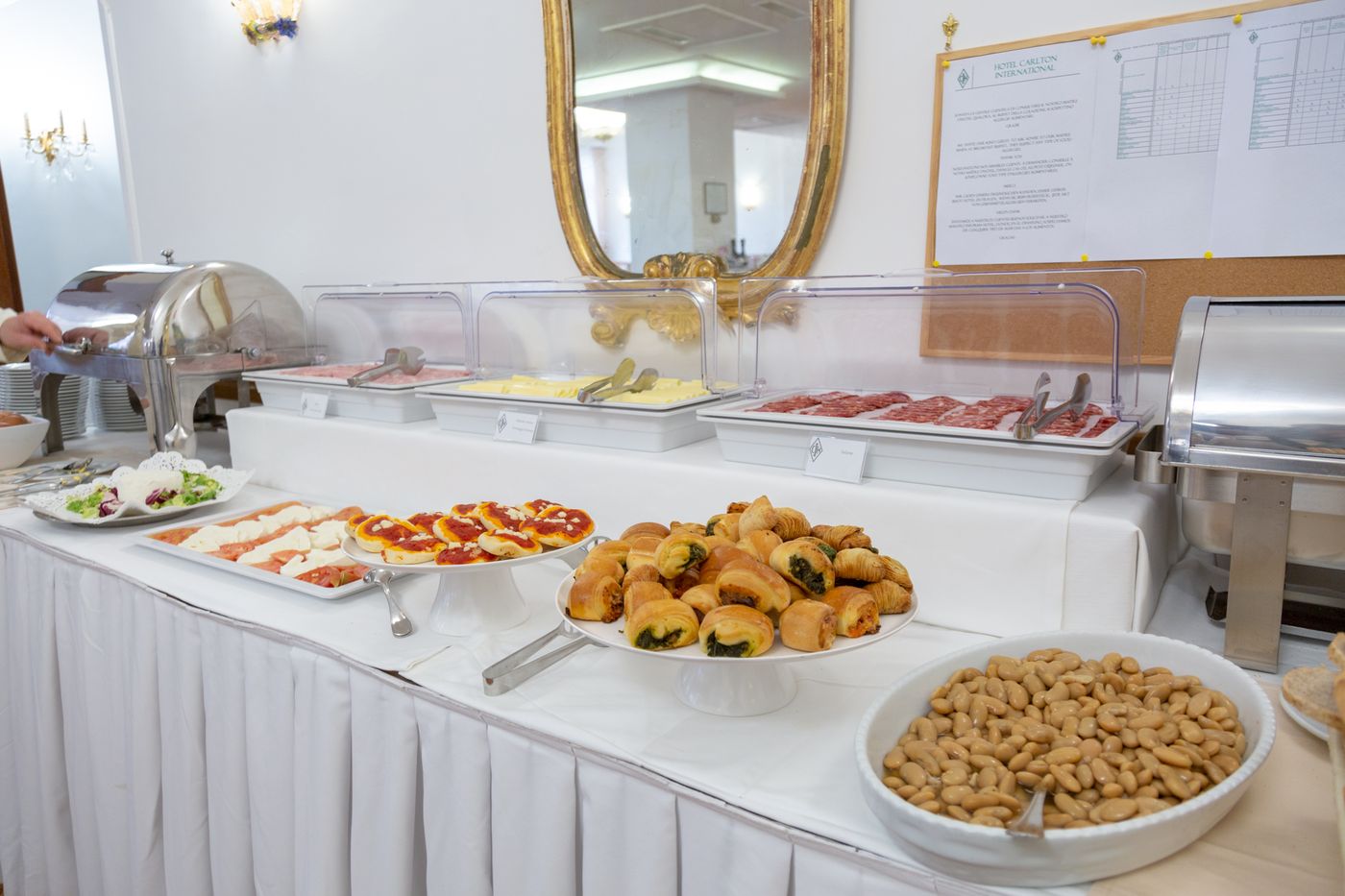 Carlton-International-Restaurant-15