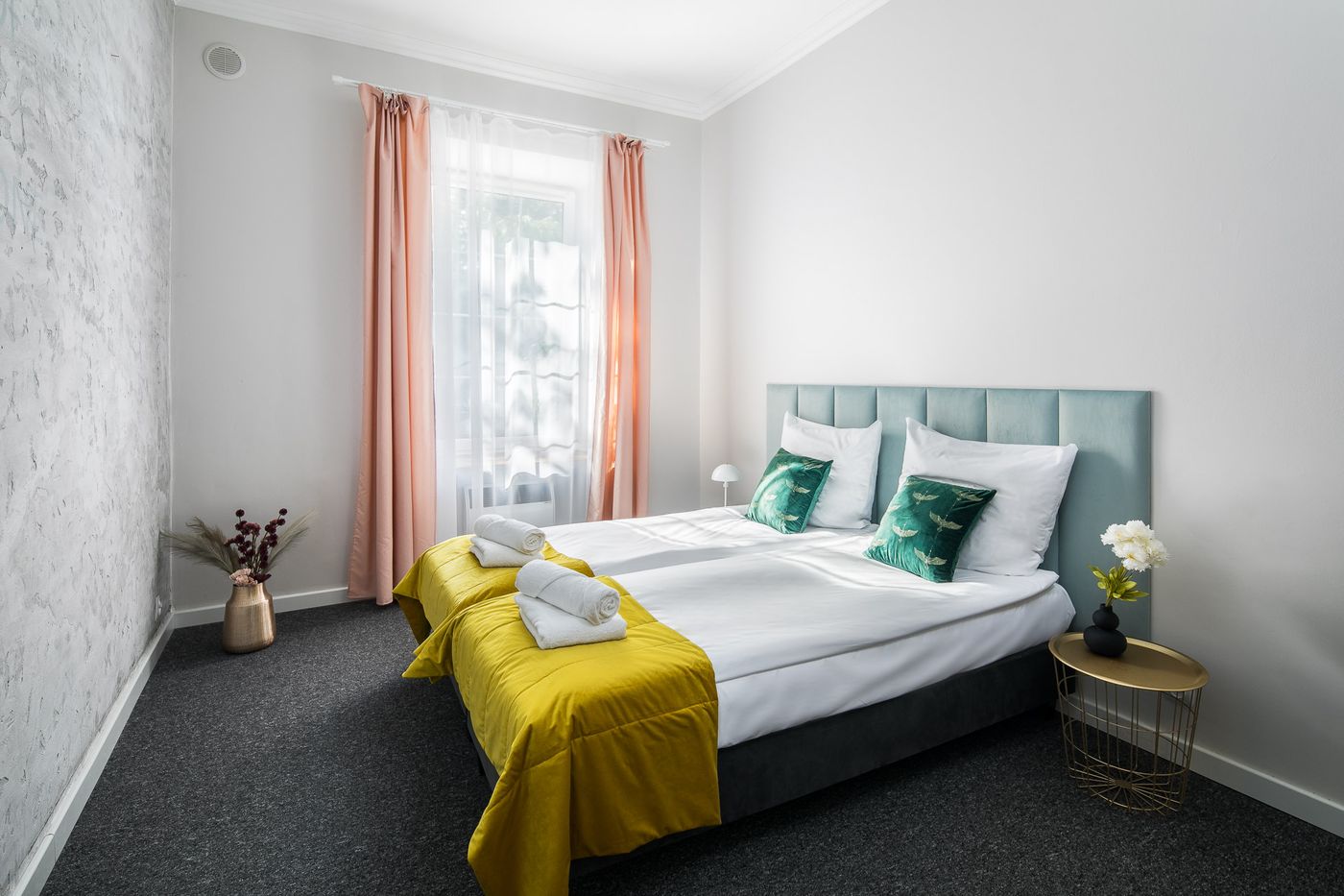 Green-Avenue-Apartments-Room-27