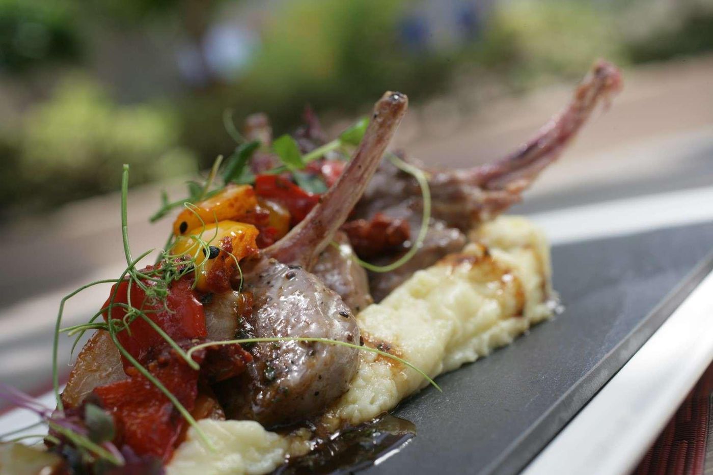 Ramada-by-Wyndham-Downtown-Dubai-Restaurant-69