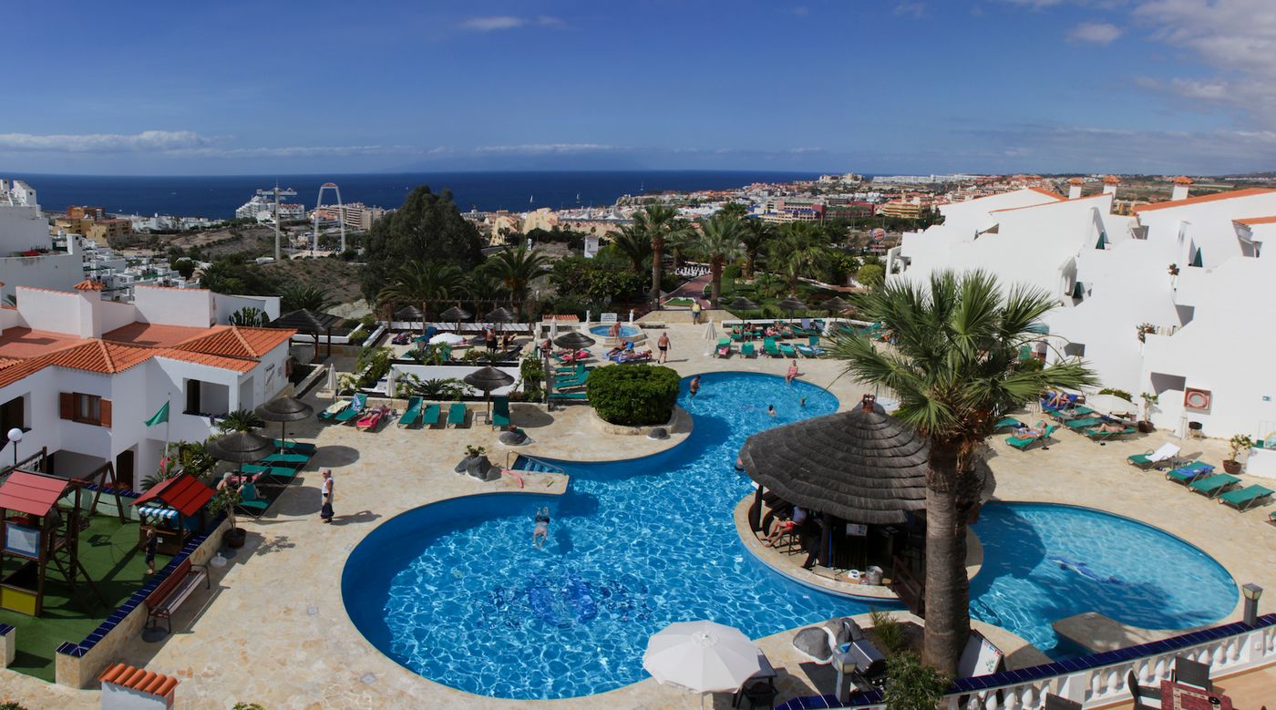 Regency-Torviscas-Apartments-Suites-Pool-3