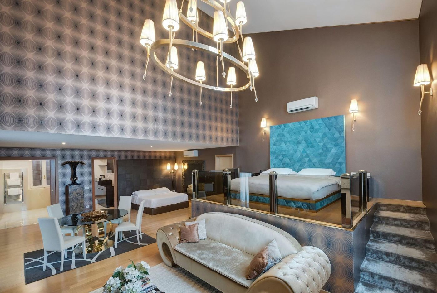 Penthouse-Suite-Rome-Room-8