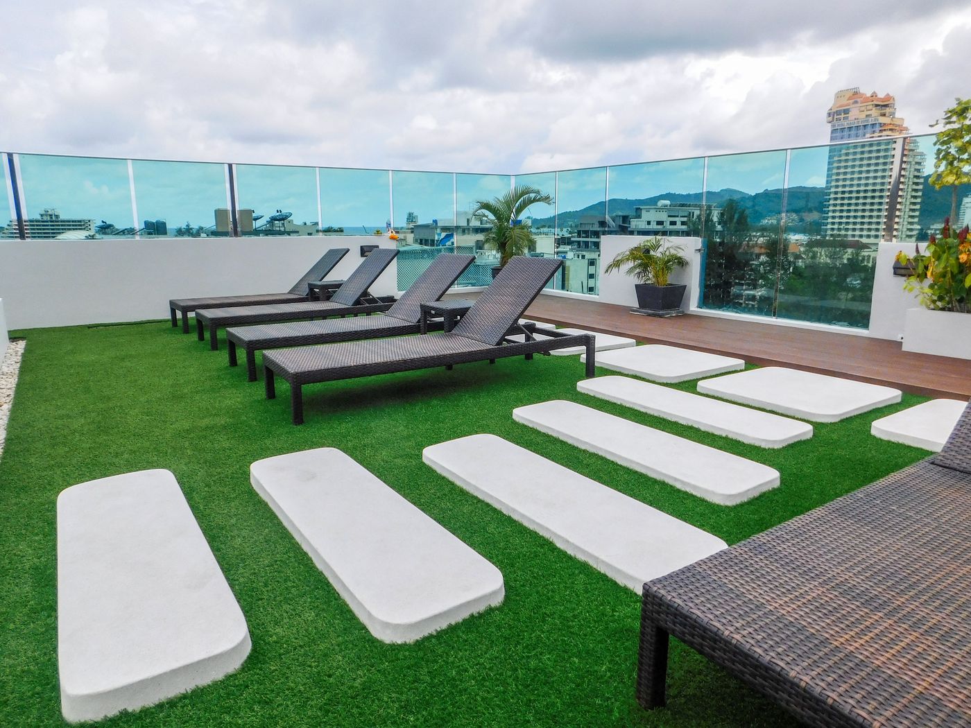 The-AIM-Patong-Hotel-General-view-9