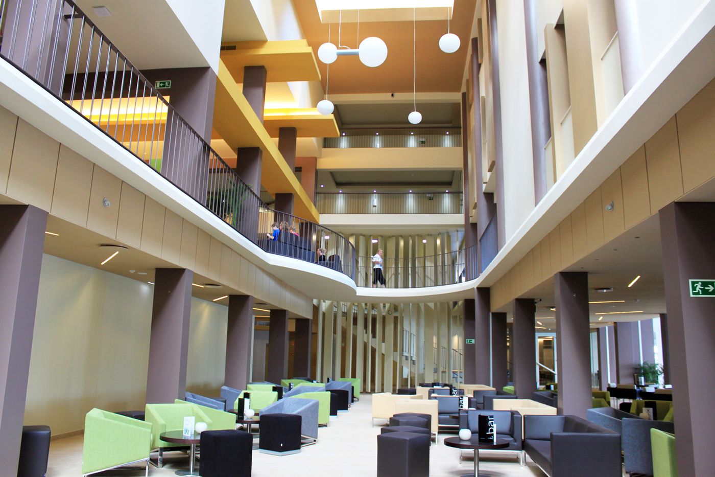 The-Views-Oasis-Lobby-40