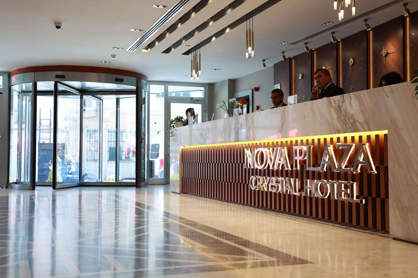 Nova-Plaza-Crystal-Hotel-Lobby-21