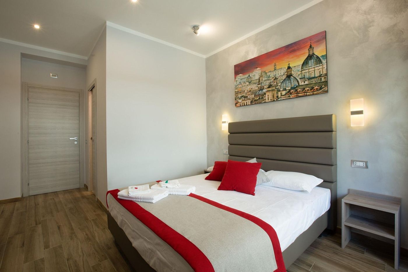 Vatican-City-Relais-Room-12