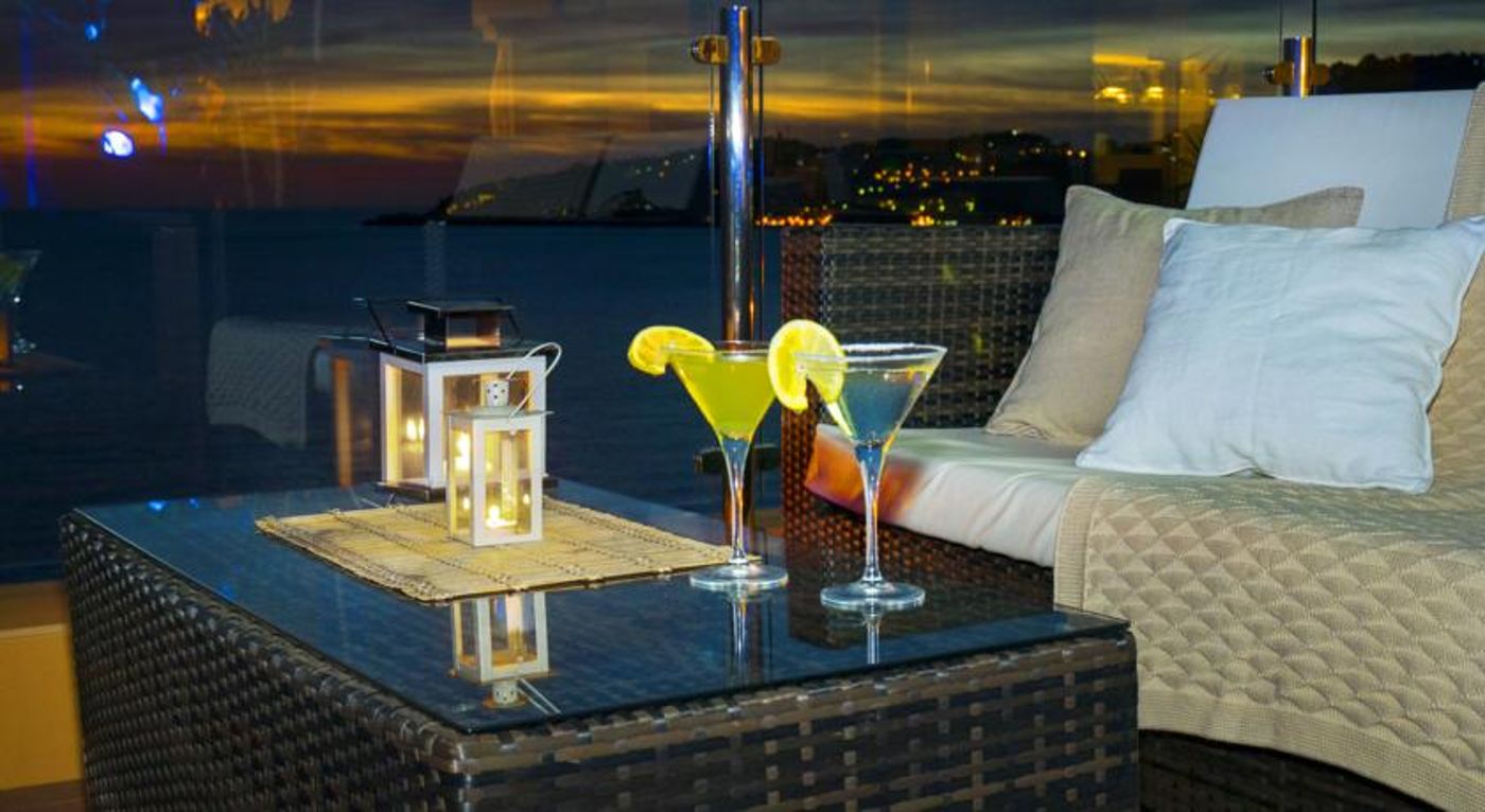 Helios-Costa-Tropical-Bar-14