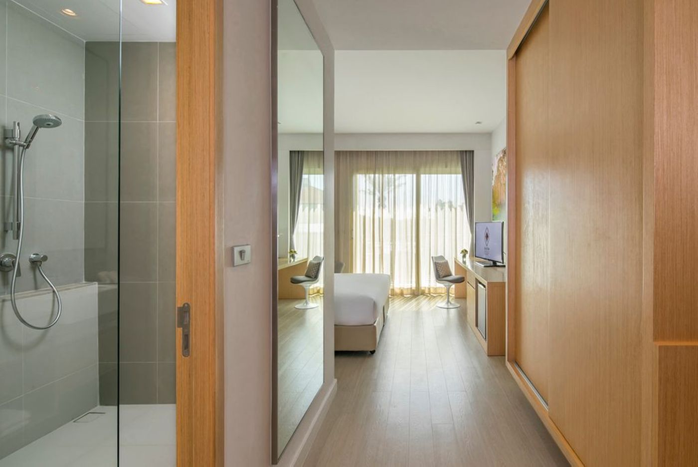 Eastin-Thana-City-Golf-Resort-Bangkok-Room-32