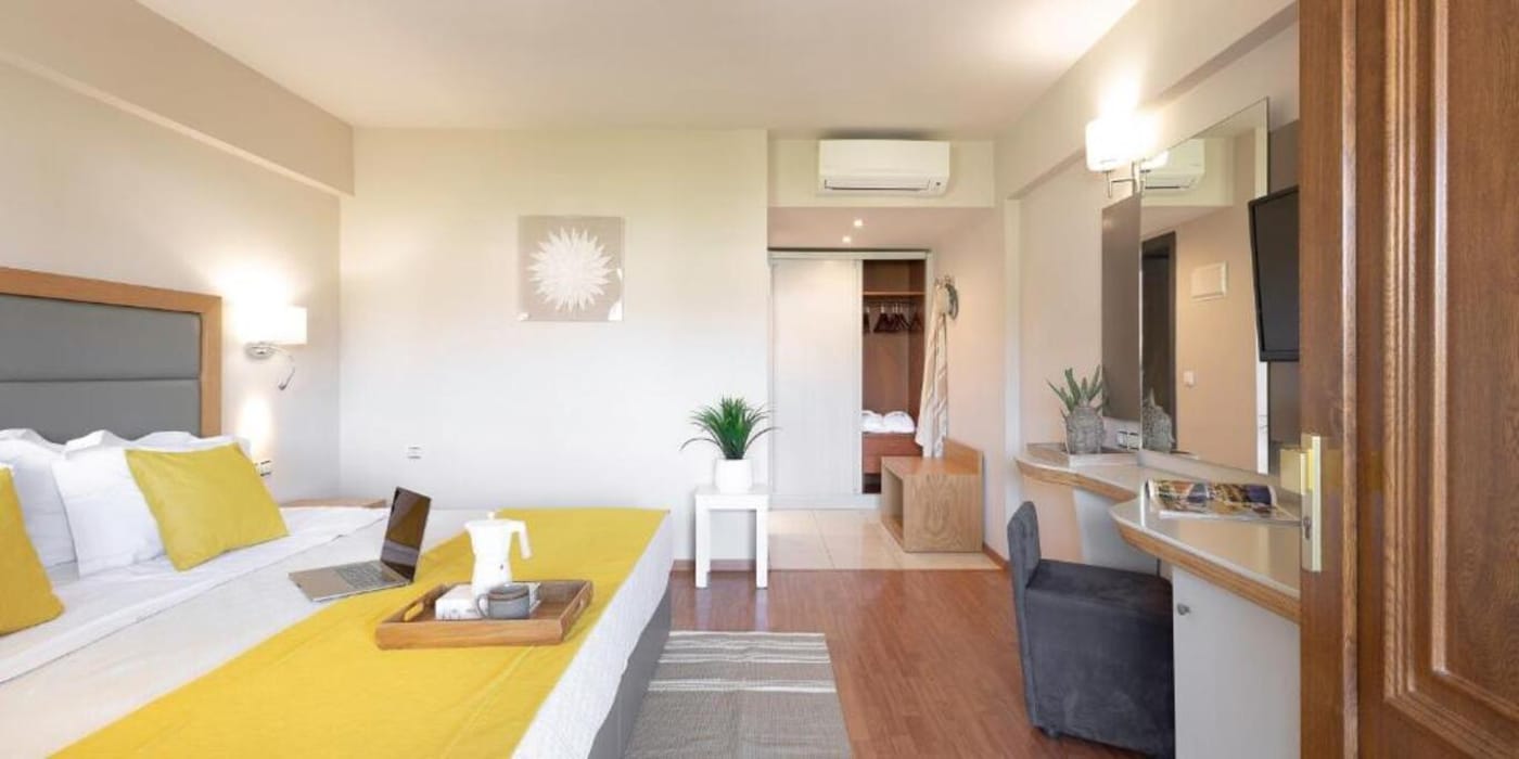 La-Piscine-Art-Hotel---Adult-Only-Room-31